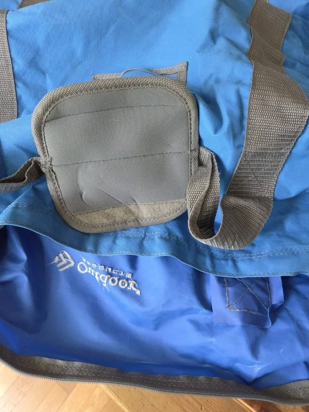 36" Outdoor Products Huge Duffle Bag Blue Durability w Shoulder Strap 36x18x18" - Picture 5 of 10
